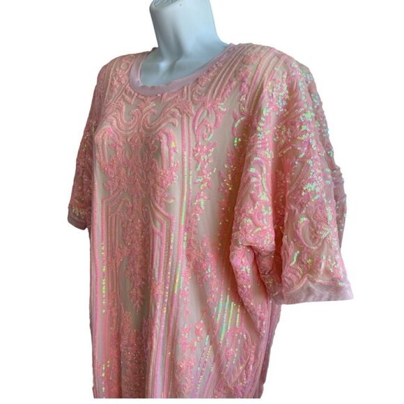 DONNA LEAH DESIGNS One Size Fits All Sequined Appliqués Rib Collar Short Sleeve - Picture 2 of 8